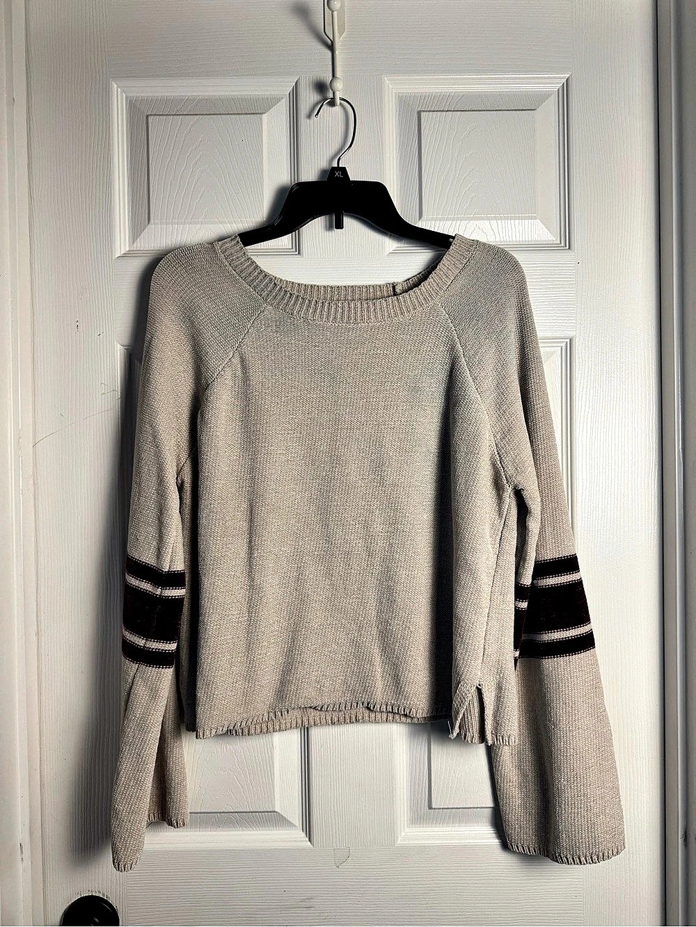 True Craft Color Block Sweater in Cream & Brown Size Large